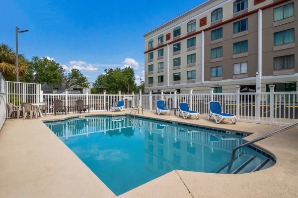 Quality Inn & Suites North Myrtle Beach