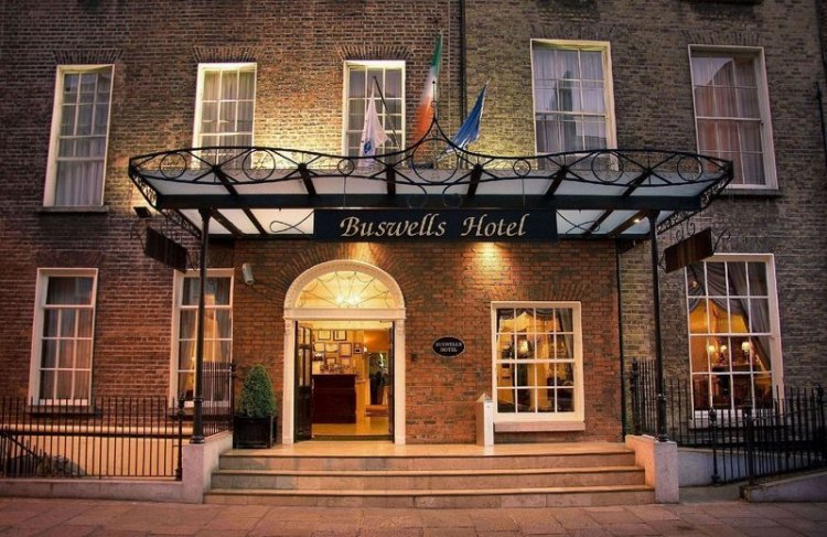 Buswells Hotel