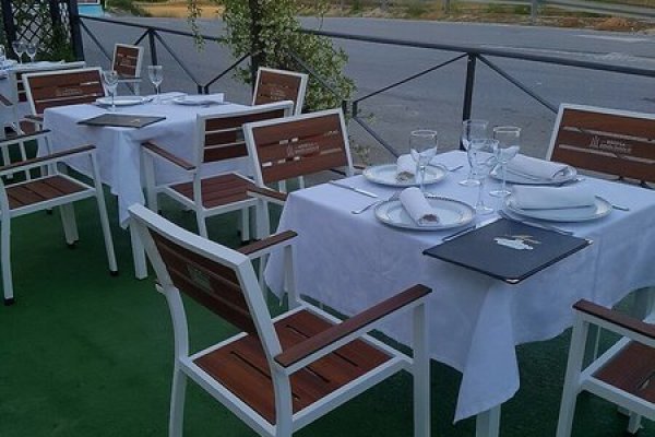 Albenzaire Hotel Asador