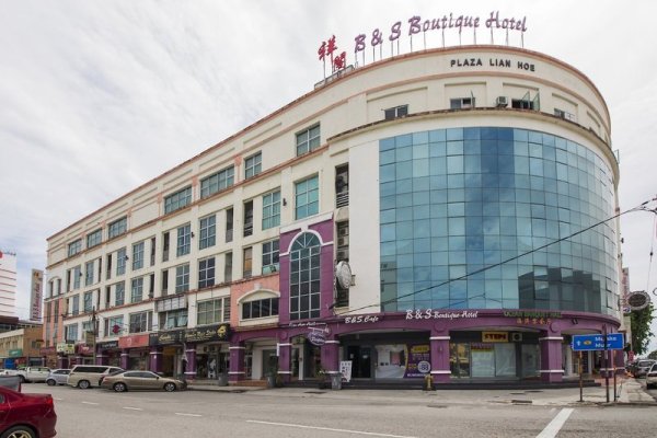 B & S Hotel