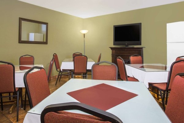 Super 8 by Wyndham Osoyoos