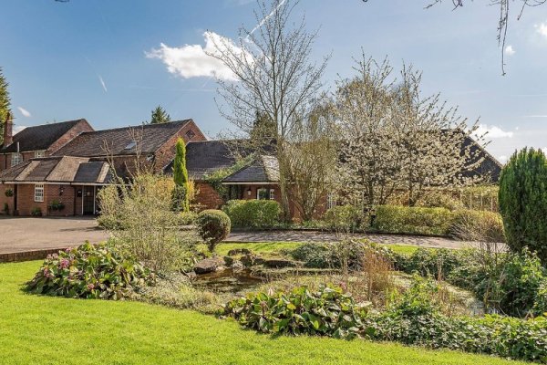 Brook Marston Farm Hotel