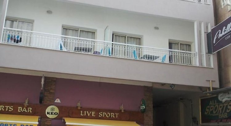 Stephanie City Apartments