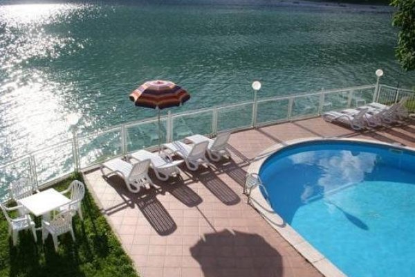 Lago Park Hotel