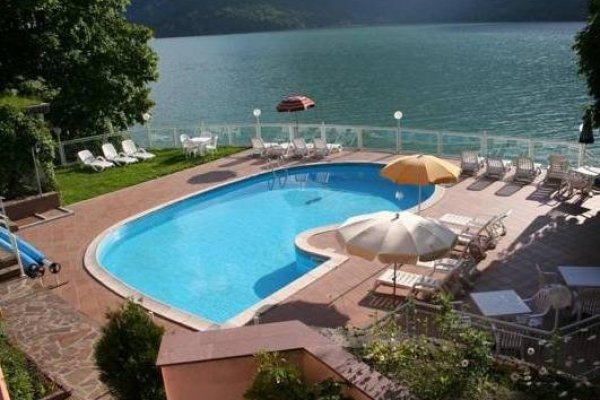 Lago Park Hotel