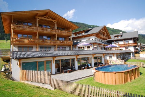 Tillga Glück Suites & Apartments