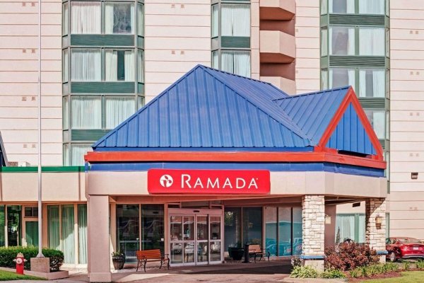 Ramada by Wyndham Niagara Falls/Fallsview