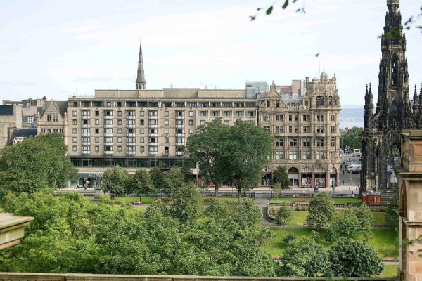 Mount Royal Edinburgh by The Unlimited Collection