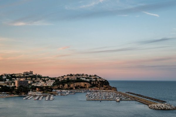 Montjoi Hotel