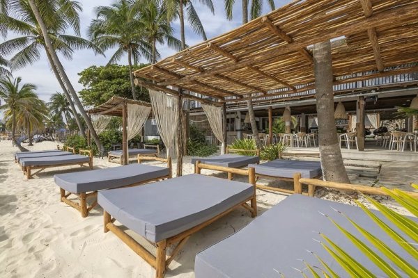 Areia Beach Front Hotel