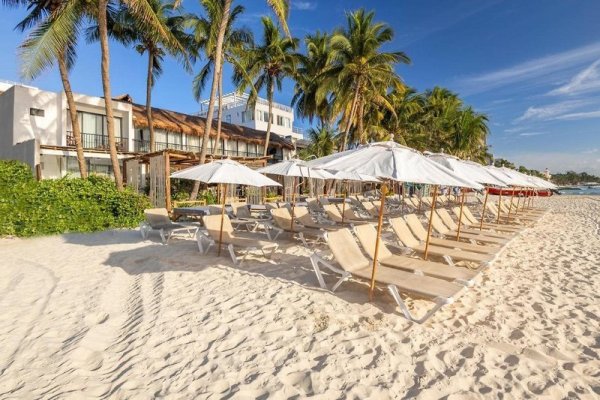 Areia Beach Front Hotel