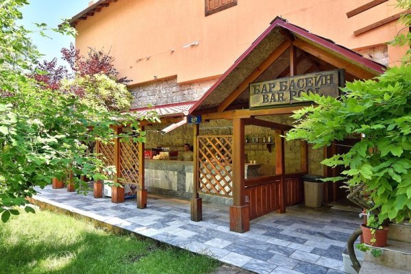 Hotel Estreya Palace