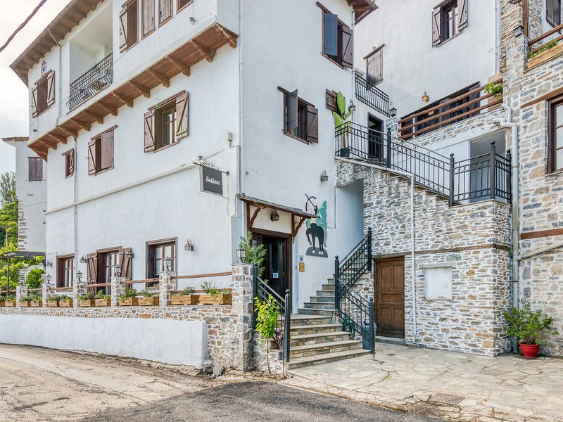Selina Centavrus Pelion