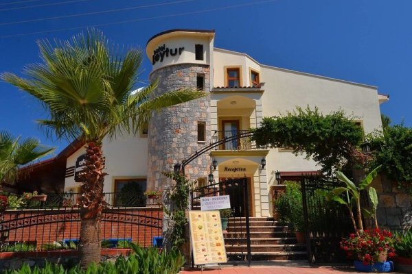 Leytur Hotel