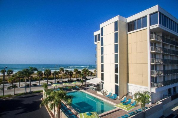 Cirque St Armands Beachside