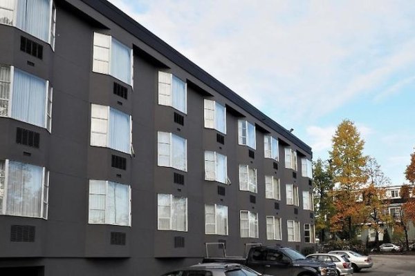 Best Western Plus Vancouver Airport Hotel