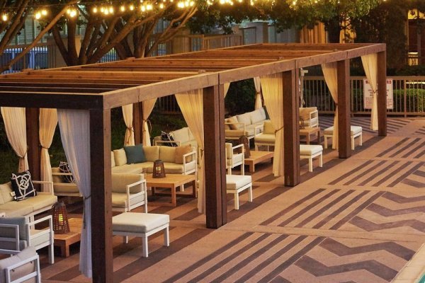 DoubleTree by Hilton Dallas - Market Center