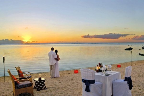 Victoria Beachcomber Resort & Spa