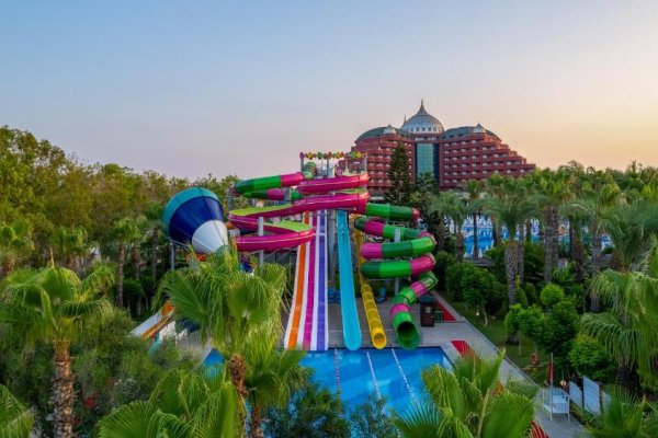 Delphin Palace