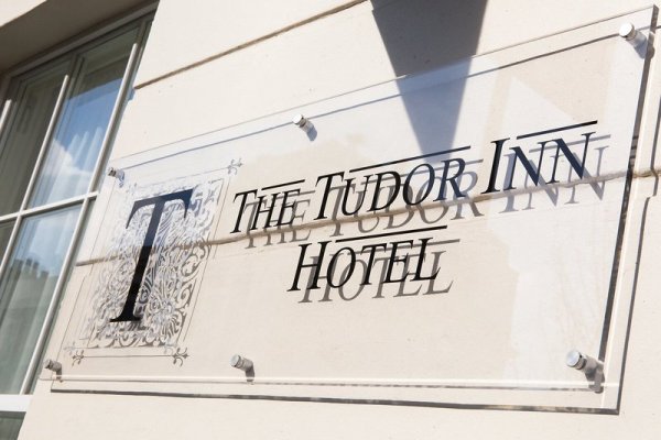 The Tudor Inn Hotel
