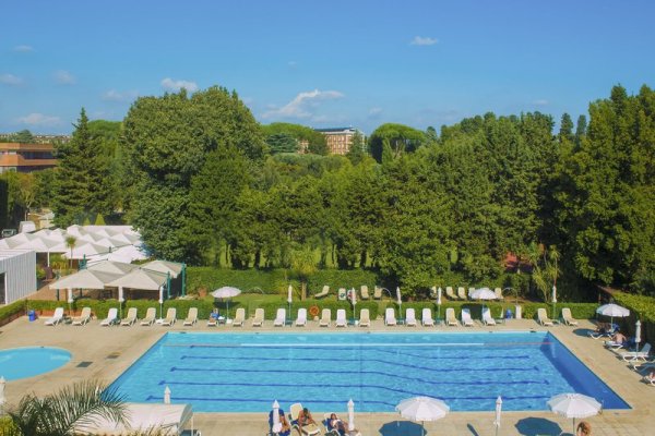 Crowne Plaza St. Peter's