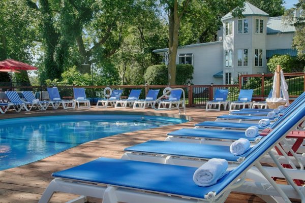 Auberge Handfield