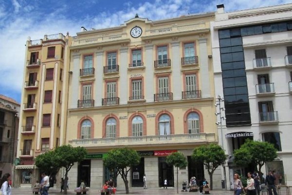 Apartamentos Plaza Constitución  Larios
