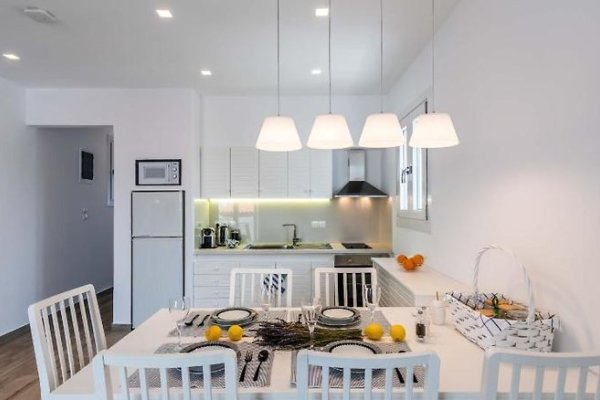 White Rock Milos Suites