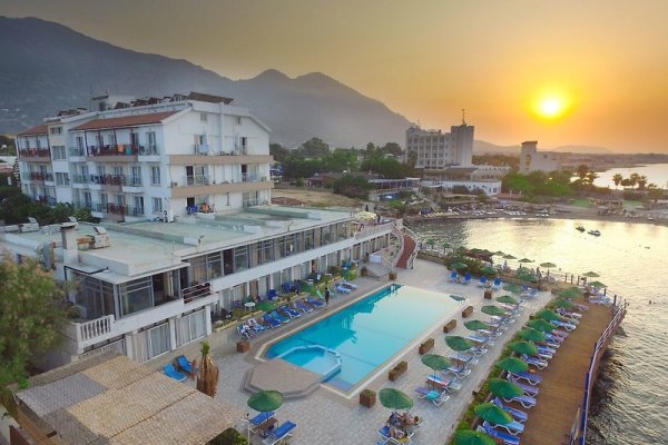 Manolya Hotel