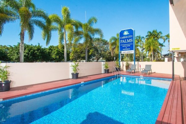 Cairns City Palms