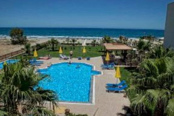 Ilian Beach Studio Apartments