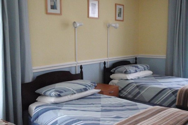Old Pier Guest House