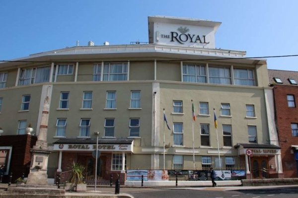 The Royal Hotel & Merrill Leisure Club