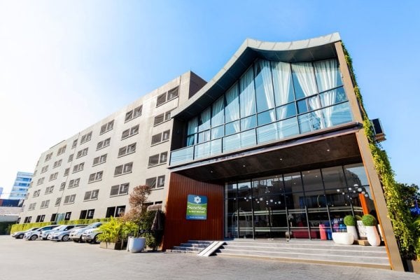 Surestay By Best Western Iconic Ari Jatujak