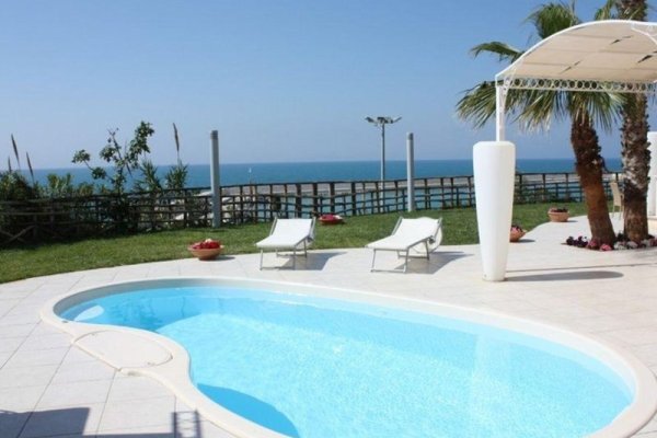 Marina Holiday Resort & SPA