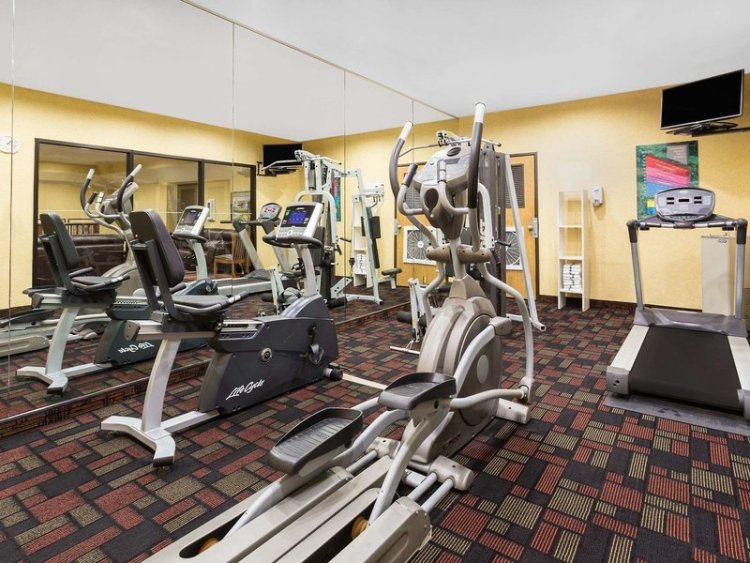Ramada by Wyndham Kent Seattle Area