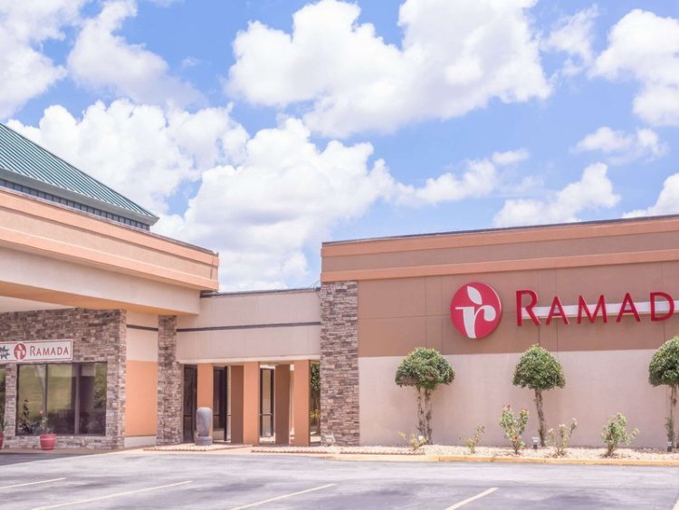 Ramada Macon