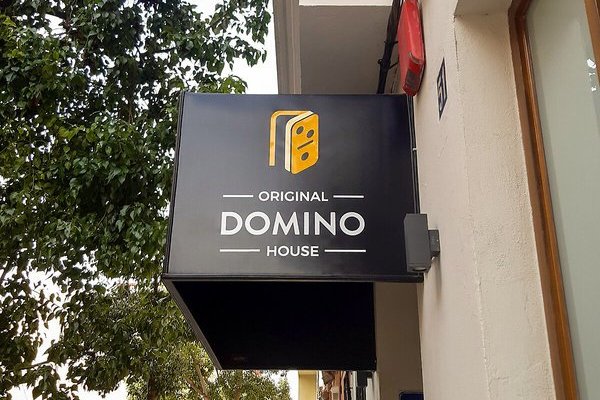 Original Domino House