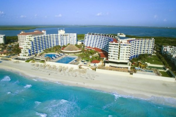 Crown Paradise Club Cancún
