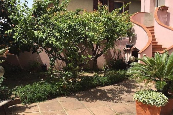 B&B Ciro's House