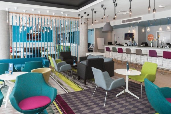 Holiday Inn Express Aberdeen Airport