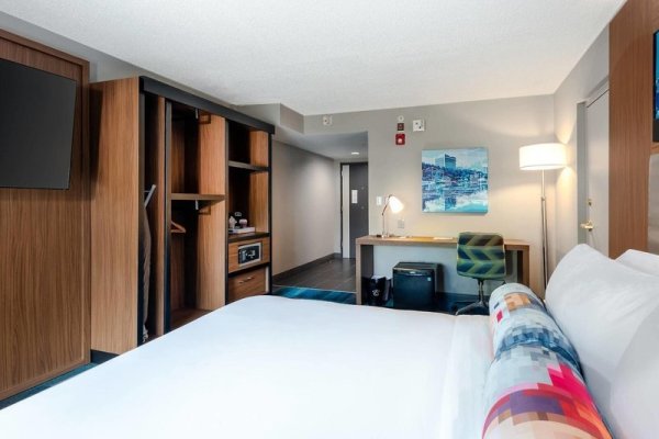 Aloft Columbia Harbison