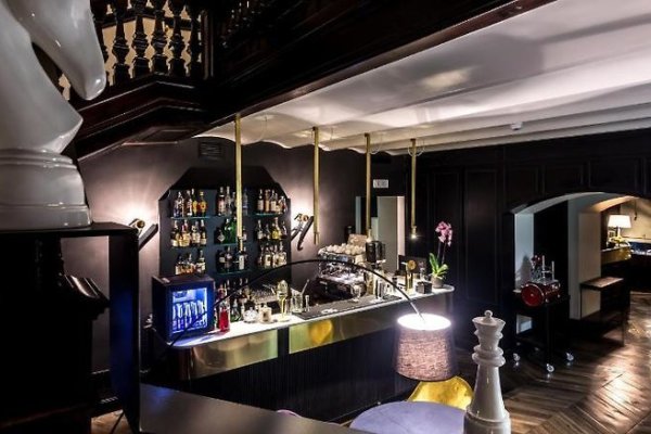 The H´All Tailor Suite