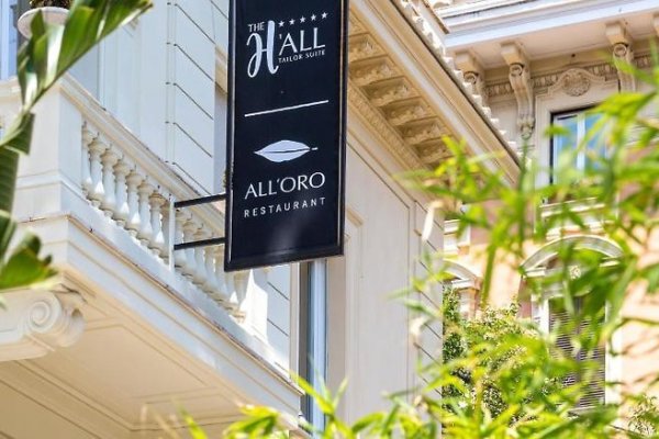 The H´All Tailor Suite