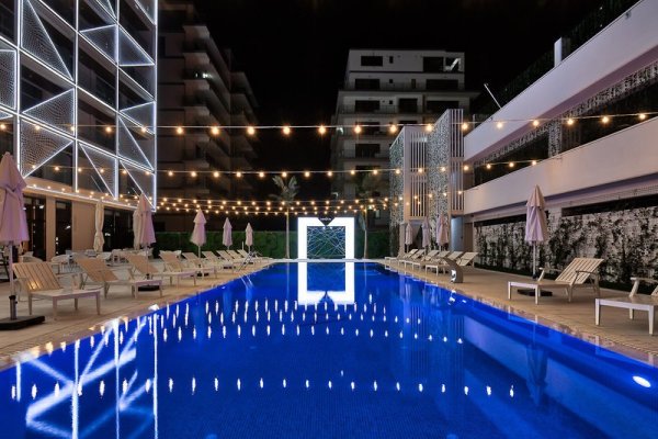 Nyota Hotel