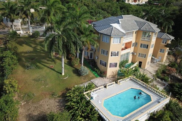 Emerald View Resort Villa