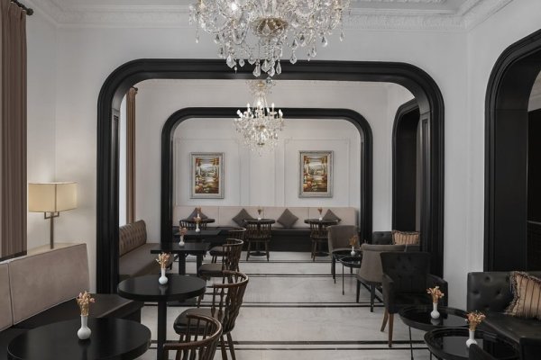 Akka Lush Hotel