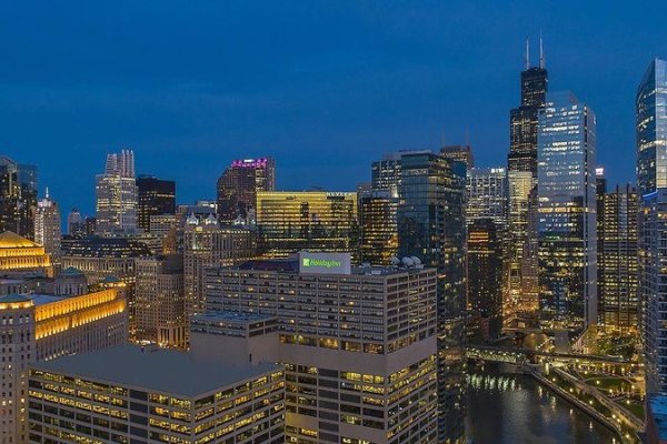 Holiday Inn Chicago Mart Plaza River North