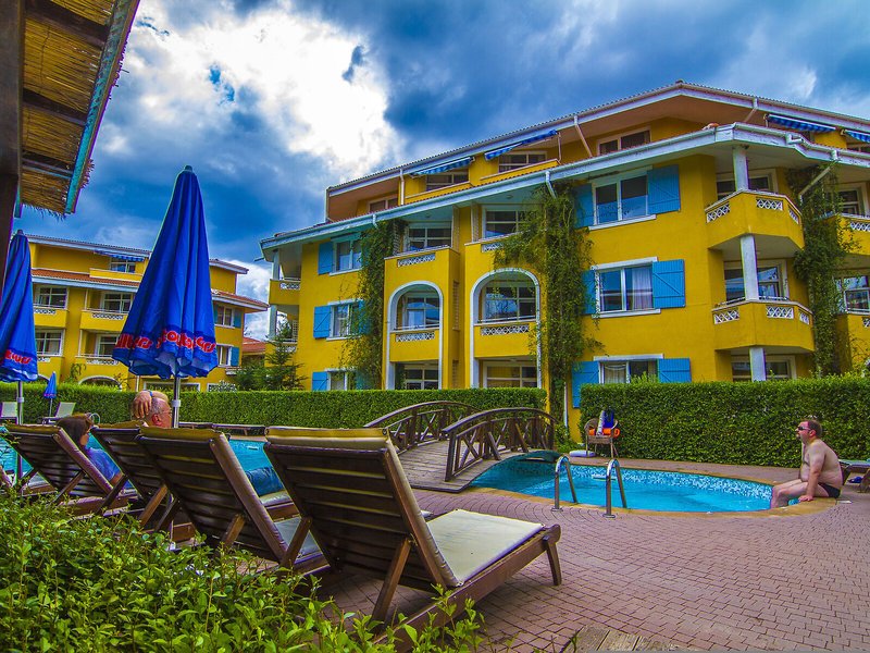 Blue Orange Beach Resort