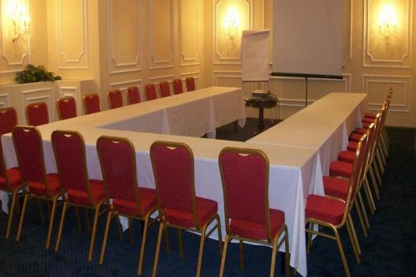 Holidays Express Hotel & Terrace